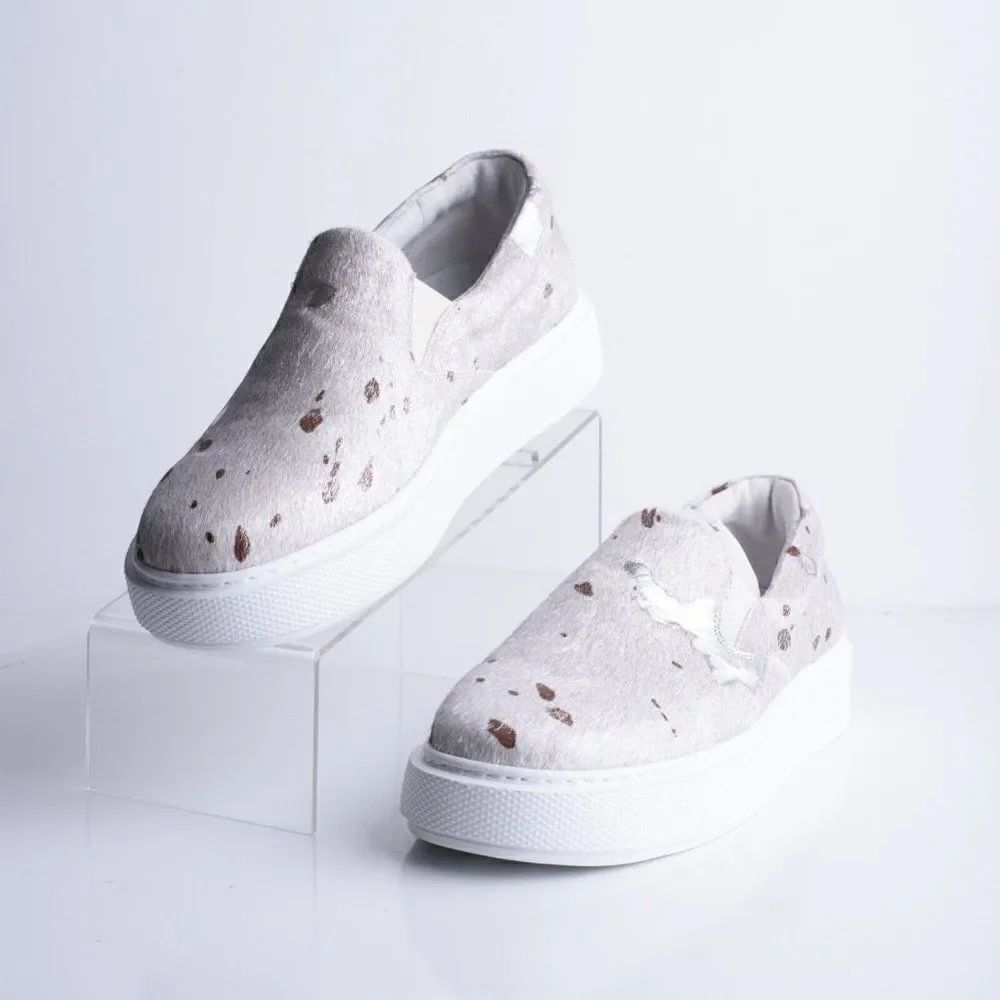 J/Slides Womens Sneakers Silver White Metallic Delia Pony Hair Shoes US 9.5 New
